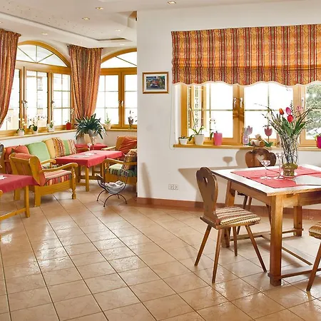 Hotel Berghof 4*