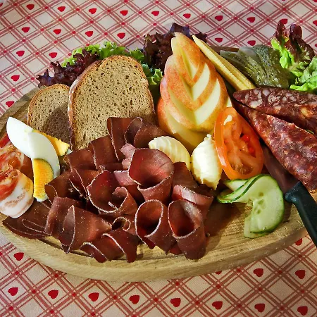 Berghof فندق ان كارنتين