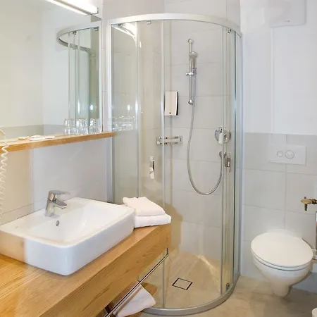 Ξενοδοχείο Berghof 4*